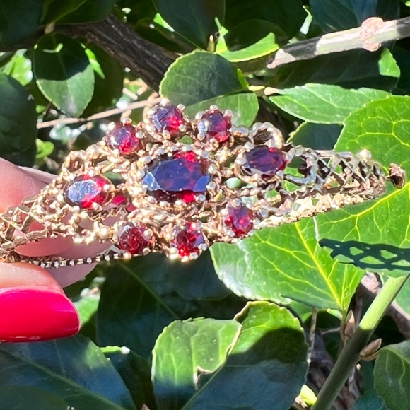 VINTAGE 14K YELLOW GOLD GARNET FILIGREE DESIGN BANGLE BRACELET CUSTOM UNIQUE - Picture 3 of 16